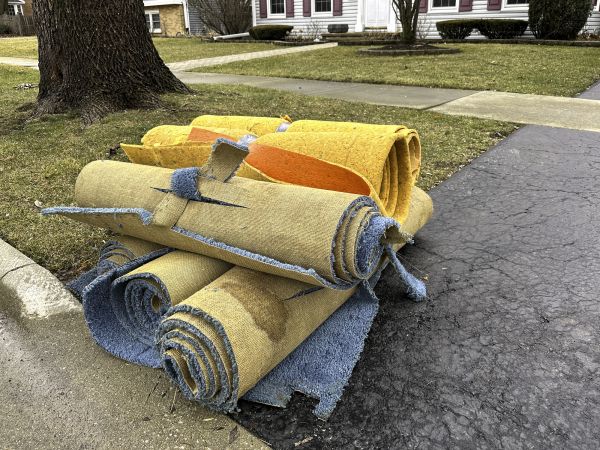 Carpet Haul Away Service in Cedar Rapids