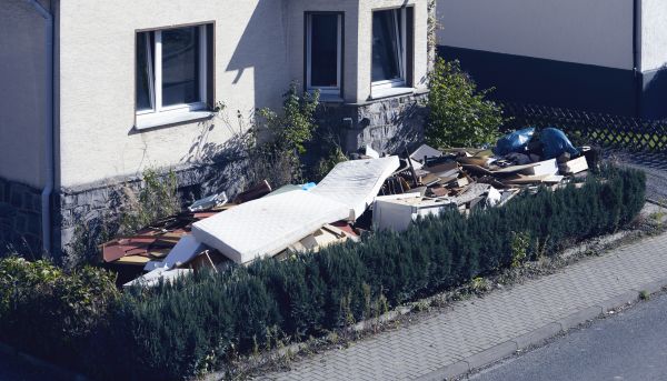 Yard Junk Removal in Cedar Rapids